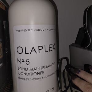 OLAPLEX No. 5 Bond Maintenance Conditioner - White Bottle